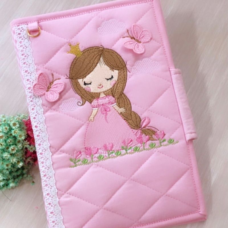 Porta caderneta de vacinação Princesa de Trança